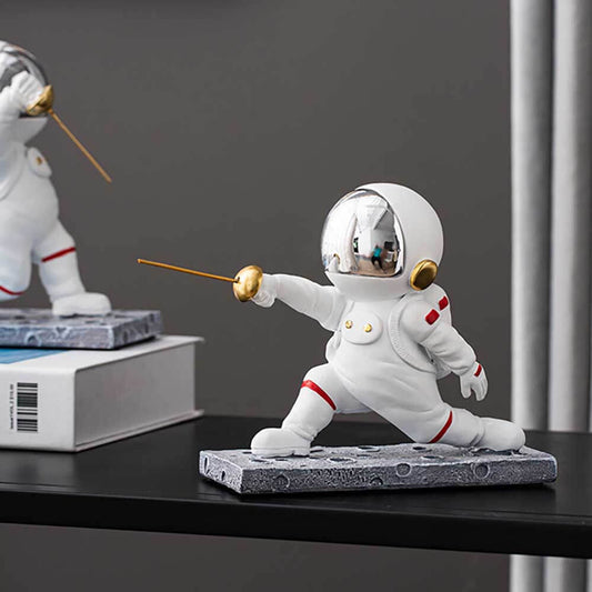 LEONARK Fencing Astronaut Statue Spaceman Figurine - Souvenir Present Collection Gift for Fencers (Attack)